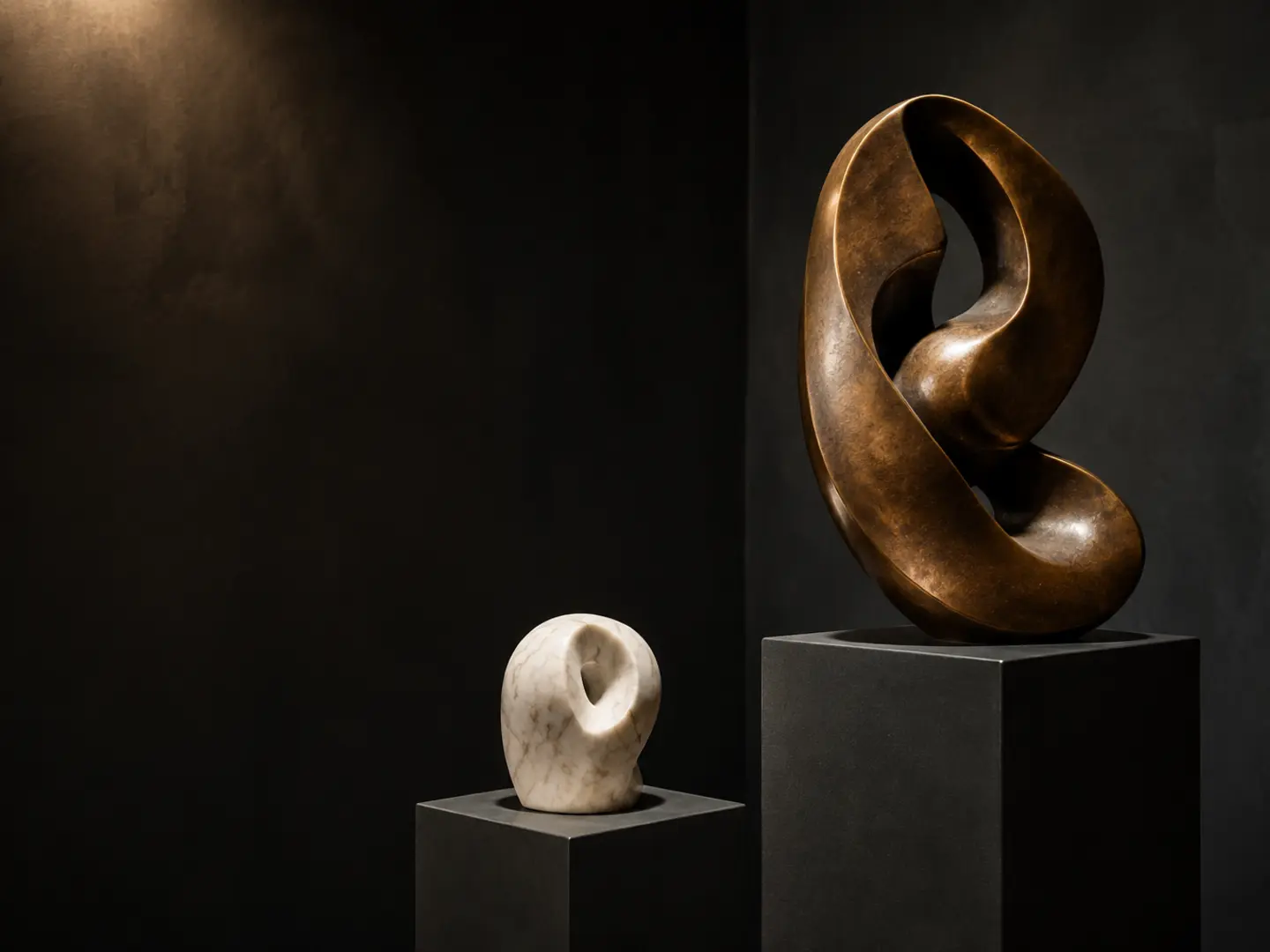 Sculpture editorial property